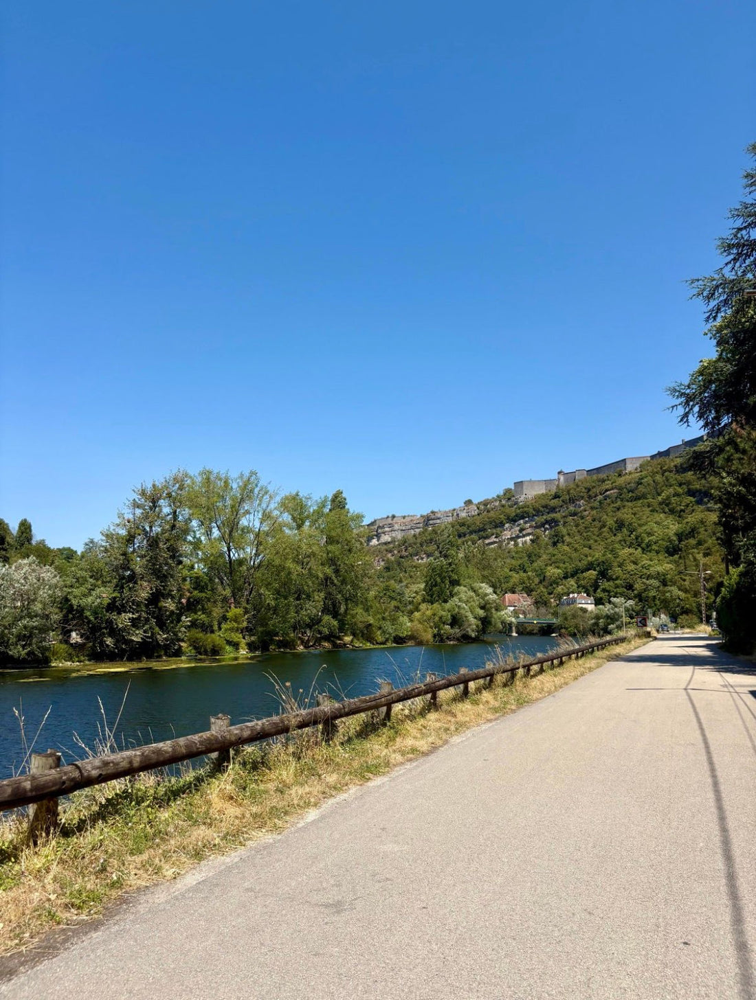 L'EuroVélo 6 à Besançon, au fil du Doubs